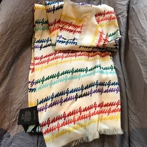 NEW Silk Gucci Scarf